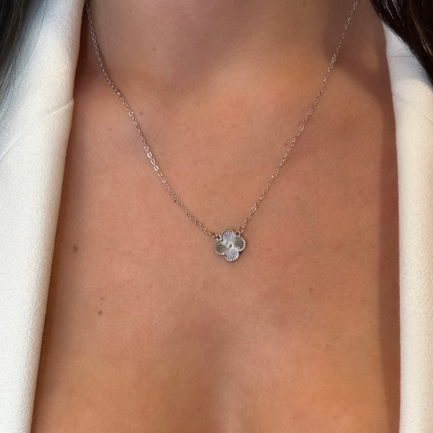 FANCY CLOVER NECKLACE | White Rhodium Plated